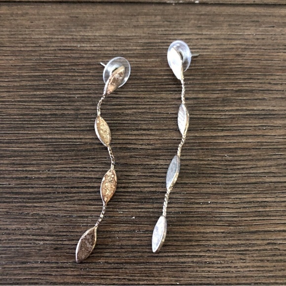 sliver metal dangle post earrings - Picture 1 of 2